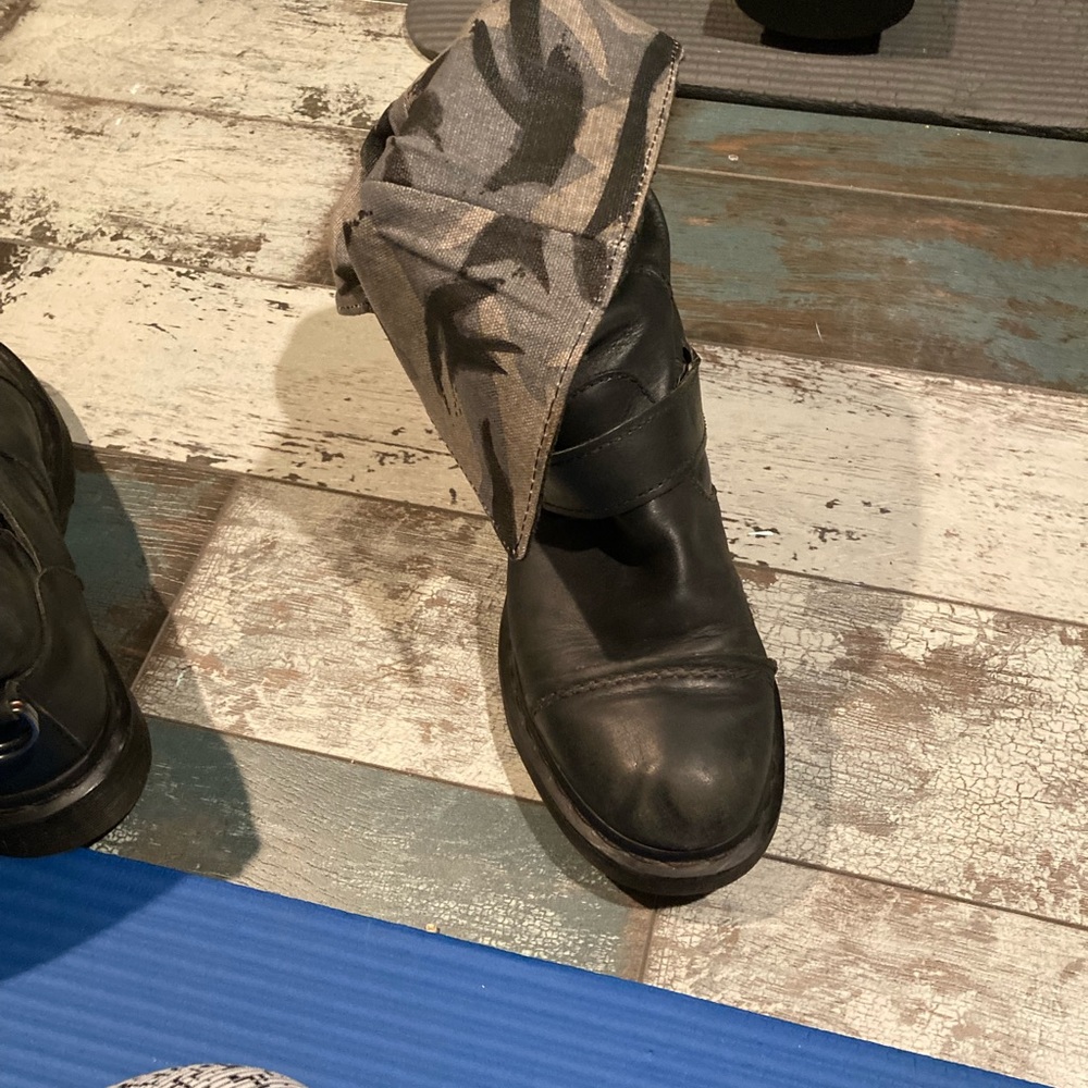 Dr martens moto boots with camoflauge